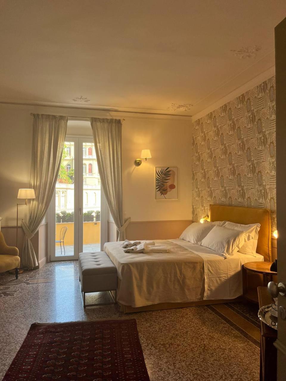 B&B Dimora Liberty Genoa Exterior photo